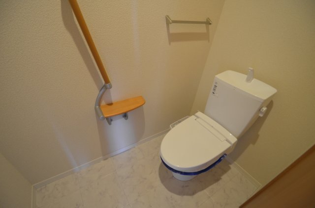 トイレ　気分すっきり温水洗浄便座