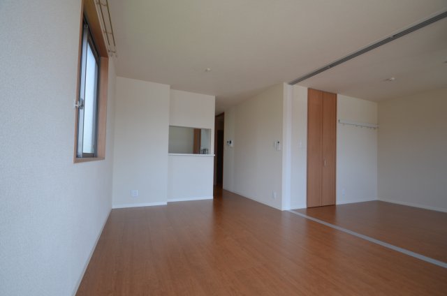 居室・リビング　１２．７帖のリビング