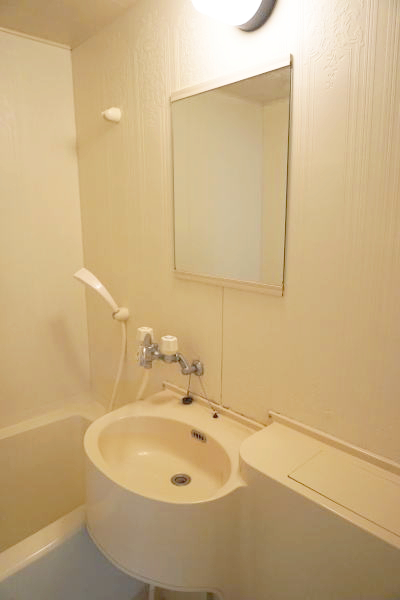 洗面設備　同仕様