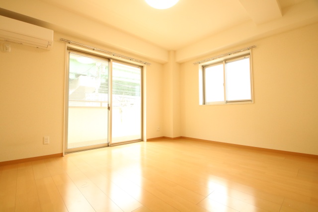 居室・リビング　※別室の参考写真の為、現況優先です。