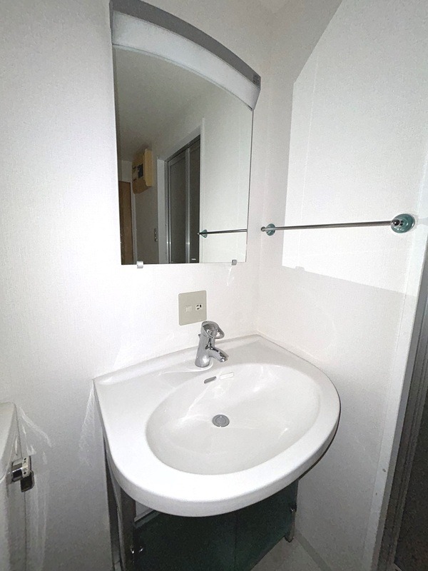 洗面設備　リエス千葉新宿の洗面所