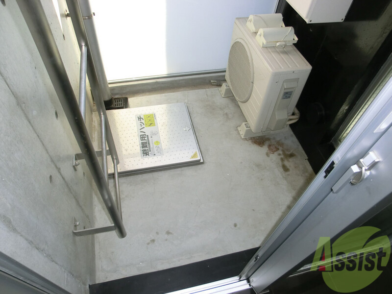 バルコニー　いたって普通のバルコニーです。