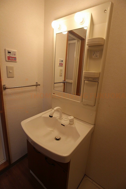 洗面設備　忙しい朝に大活躍のシャンプードレッサー。