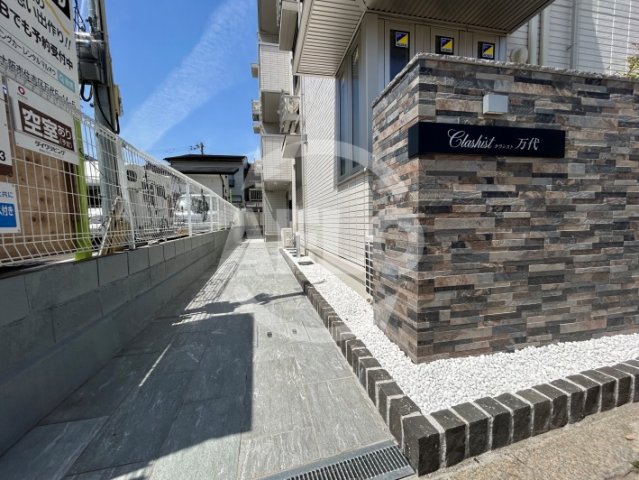 エントランス　クラシスト万代　エントランス