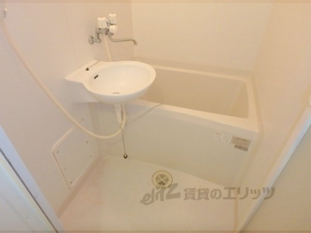 バス・シャワールーム　バス