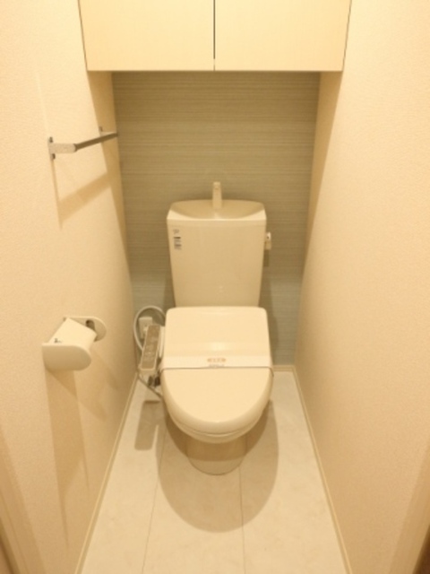 トイレ　温水洗浄便座