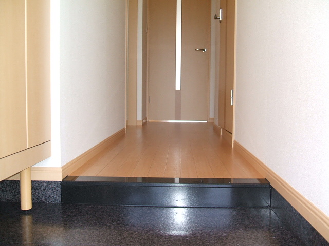 玄関　収納もある玄関です