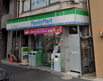 コンビニ　ファミリーマート シンヤ雑司が谷店（コンビニ）まで631m