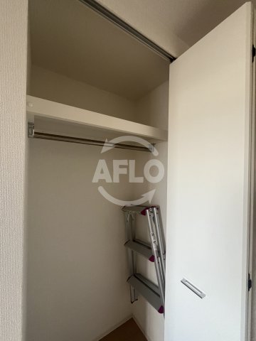 収納　セレニテ江坂ルフレ　クローゼット