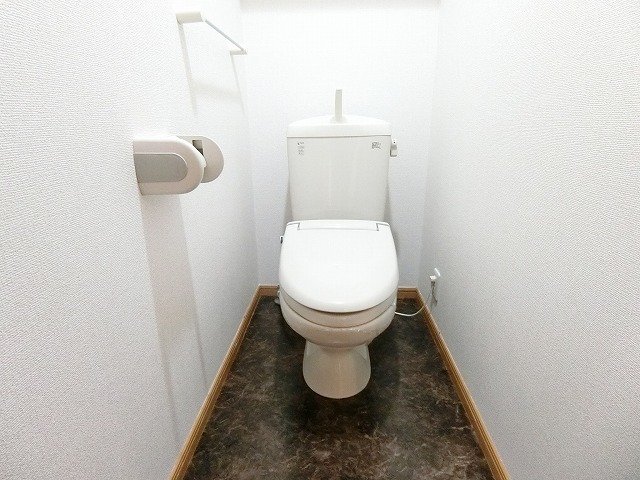 トイレ　トイレもきれいです