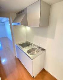 キッチン　同建物の別部屋の写真