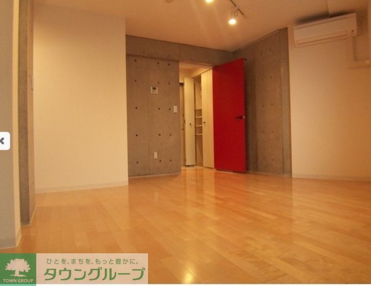 居室・リビング　エントランス