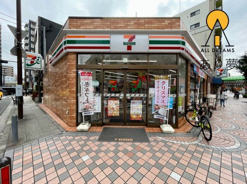 コンビニ　セブンイレブン 横浜伊勢佐木町7丁目店（コンビニ）まで144m