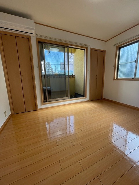 居室・リビング　こちらのリビングで趣味の時間をお楽しみください♪