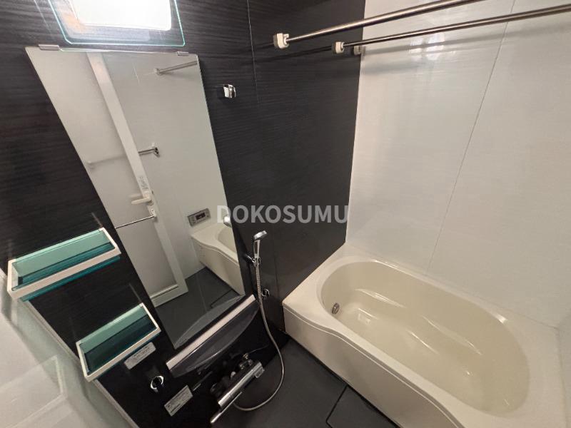 バス・シャワールーム　一日の疲れをやさしく癒やす、清潔感あふれるリラックスバス。