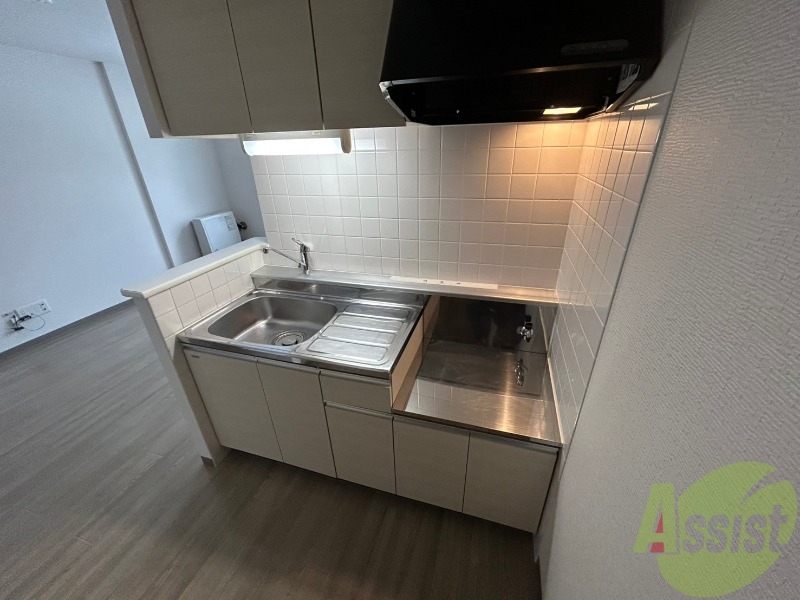 キッチン　キッチンです。ご自身でコンロを設置していただけます。