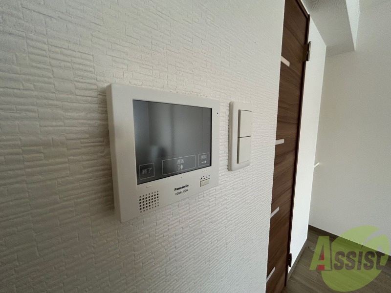 セキュリティ　ＴＶモニター付インターホンです。来客者の顔が見えるので安心！
