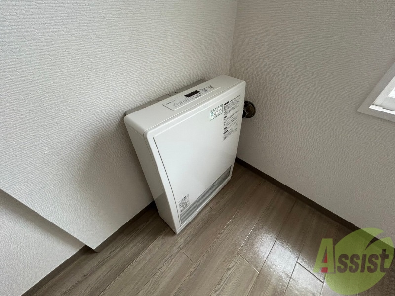 その他設備　都市ガスの暖房ですので冬場の光熱費も安心ですね！