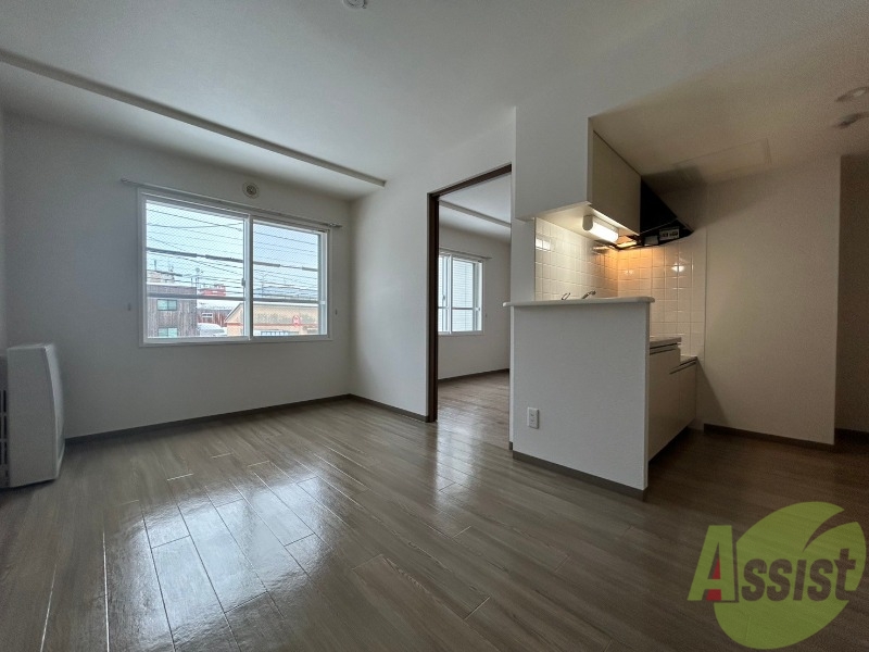 居室・リビング　広くてきれいなリビングです！快適に過ごせそうですね。