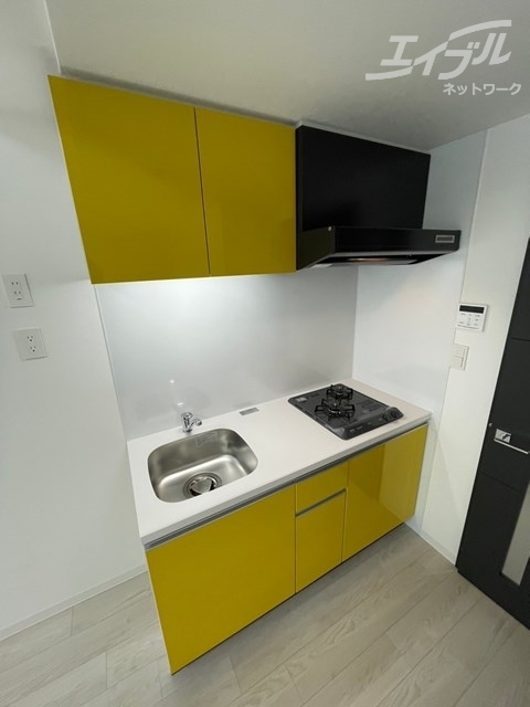 キッチン　２口ガスコンロの広々したキッチンになります。