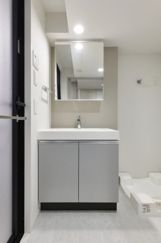 洗面設備　脱衣スペースもあります