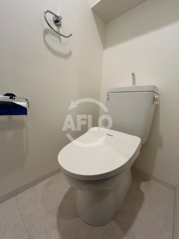 トイレ　アーバネックス上町台　温水洗浄便座