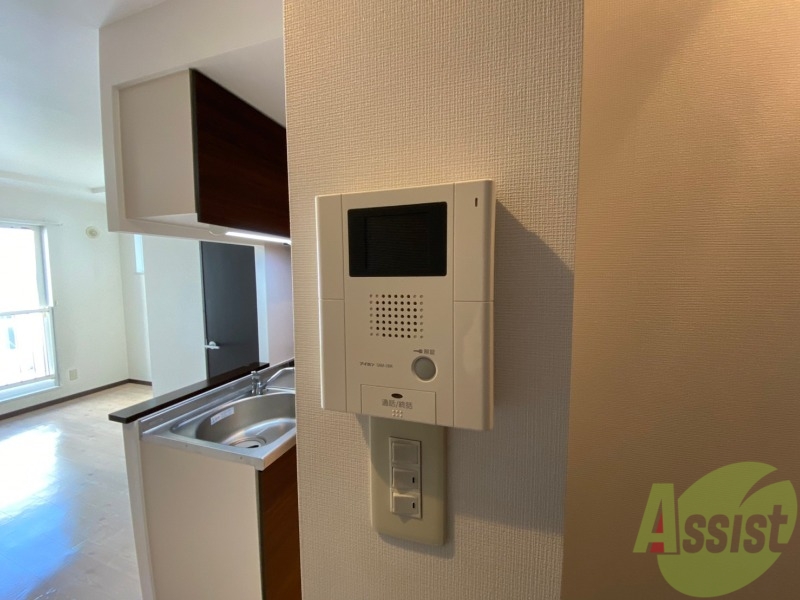 セキュリティ　インターホンは通話ができるので急な訪問があっても安心です。