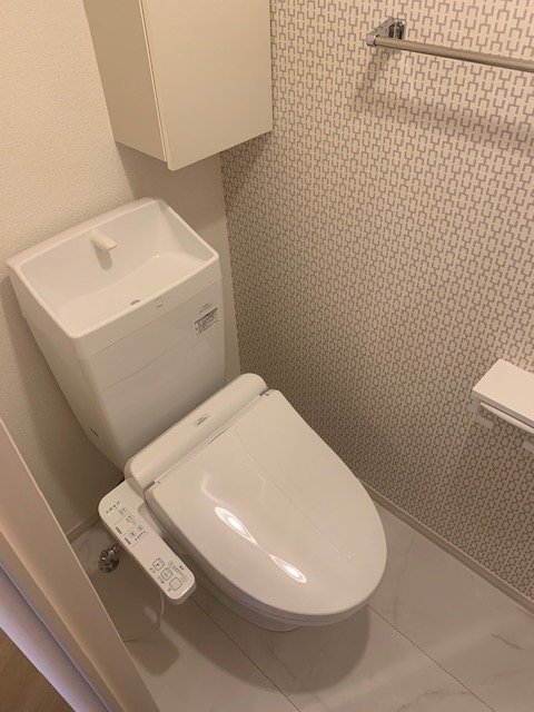 トイレ　温水洗浄便座付トイレ