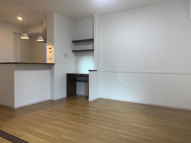 居室・リビング　南向きの明るいリビング