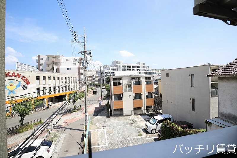 バルコニー　※同型タイプの為、現状を優先いたします