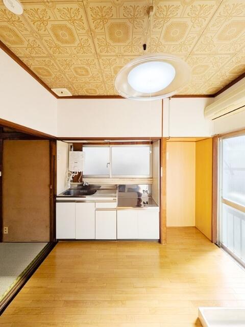 居室・リビング　?