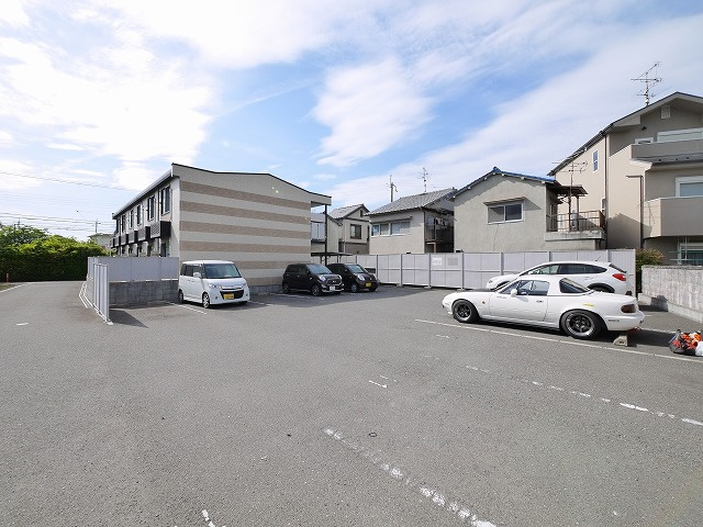 駐車場　駐車スペースもあります