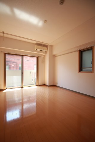 居室・リビング　（別タイプ参考写真）アルテール千石　文京区本駒込2