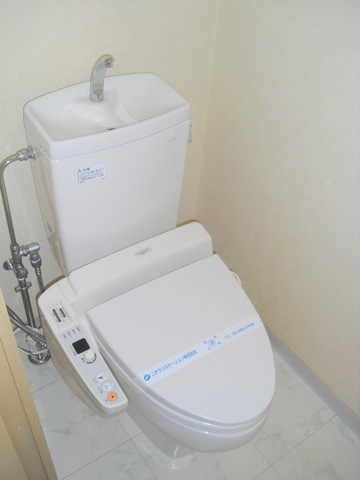 トイレ　ウォシュレット完備のトイレ