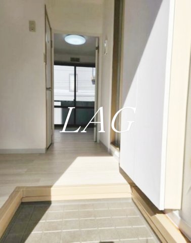 玄関　玄関です。