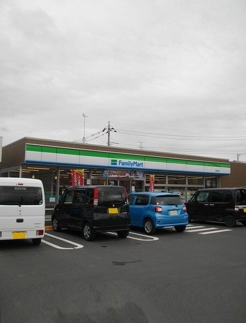 コンビニ　ファミリーマート東秋留店（コンビニ）まで450m