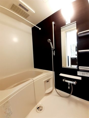 バス・シャワールーム　お風呂で日々の疲れを落としましょう