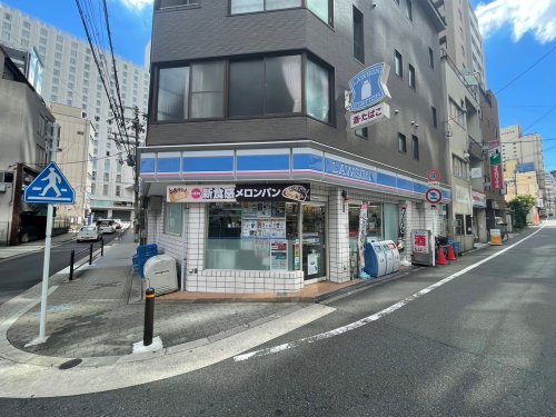 コンビニ　ローソン 上本町六丁目北店（コンビニ）まで235m