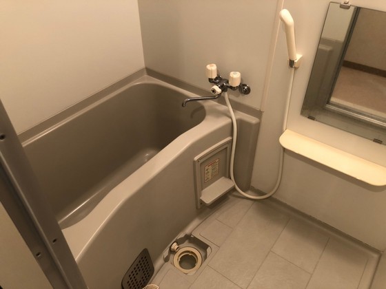 バス・シャワールーム　※別部屋の写真です