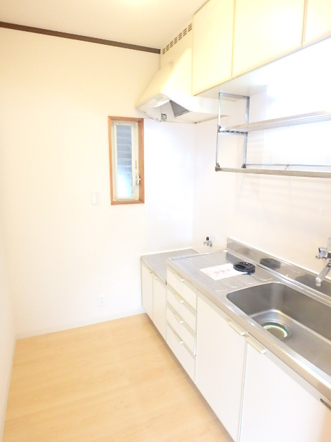 キッチン　独立キッチン、窓ありです！