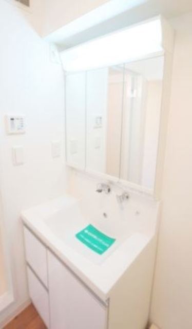 洗面設備　別部屋同仕様タイプ