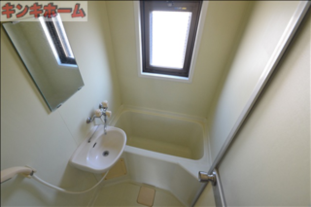 バス・シャワールーム　別のお部屋の写真です。