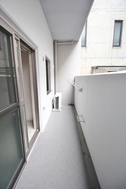 バルコニー　バルコニーからの眺めを楽しみながら食事をしませんか