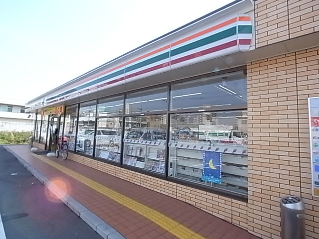 コンビニ　セブンイレブン大東新田西町店（コンビニ）まで206m