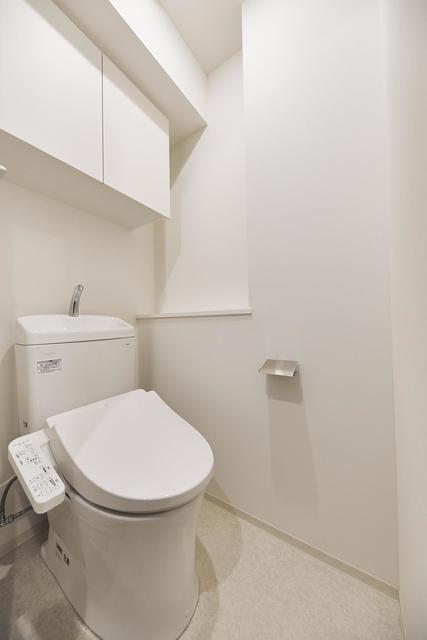 トイレ　※写真は同タイプ住戸です。