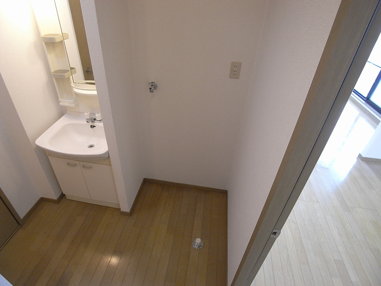 その他設備　室内洗濯機置き場あり