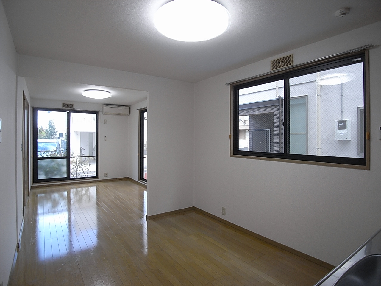 居室・リビング　リビング12帖　開放的な空間