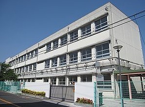 小学校　東三国ヶ丘小学校（小学校）まで428m