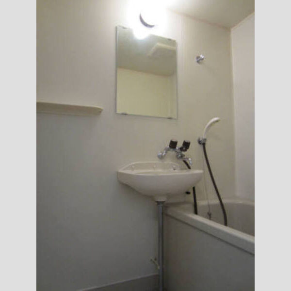 バス・シャワールーム　洗面台付ユニットバス