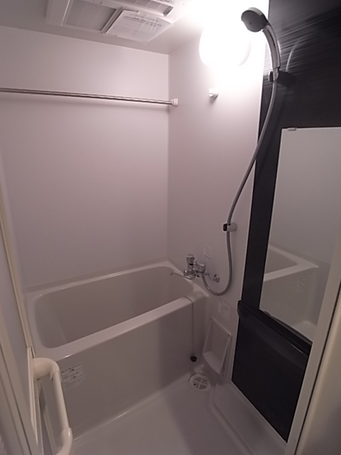 バス・シャワールーム　バスルーム